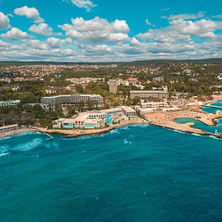 Blue Lagoon アパート *